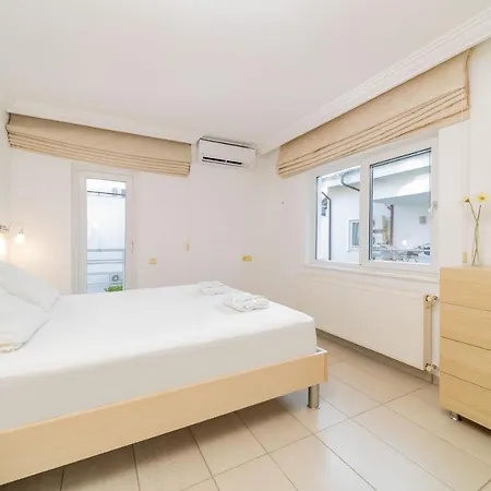 Central Villa With Garden And Pool In Kemer * Antalya